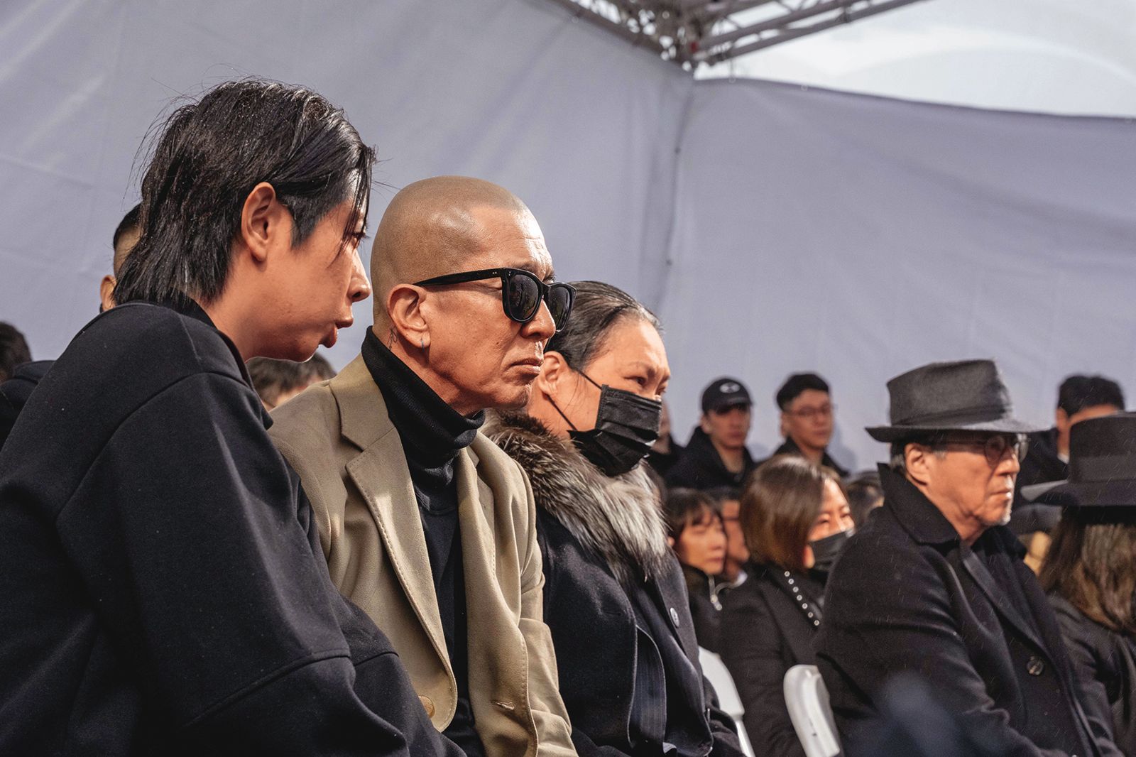 具俊曄与徐媽在揭幕儀式中的并肩就座