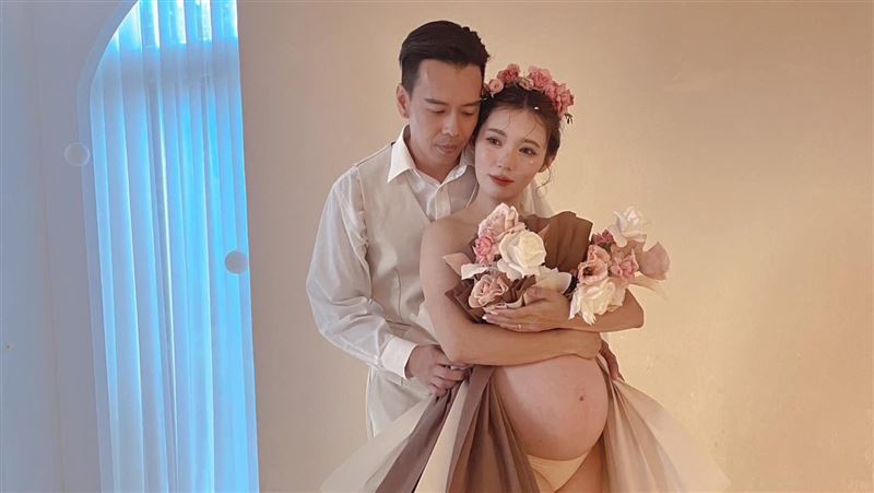 林叨囝仔在妇产科拿妈妈手册
