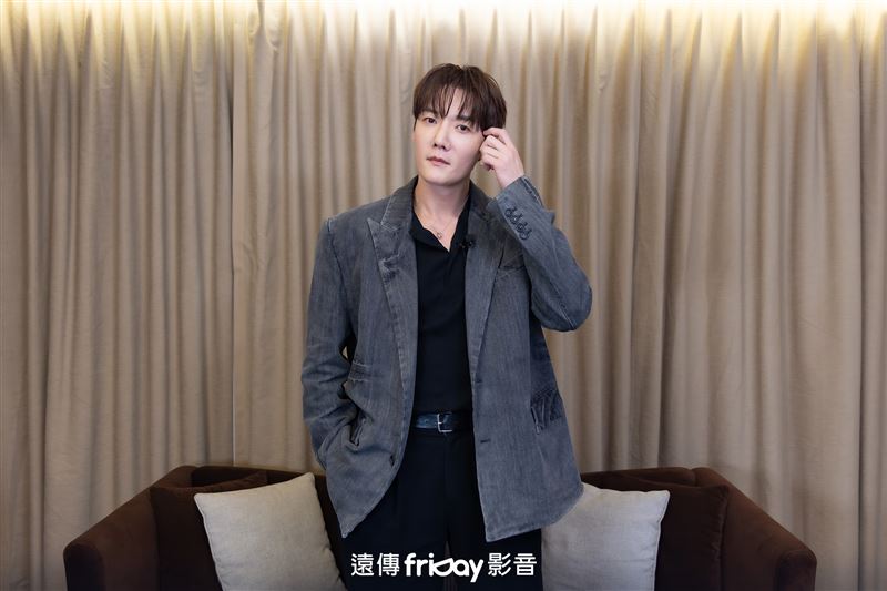 崔振赫主演韓劇《理事長和我的秘密關係》戲照