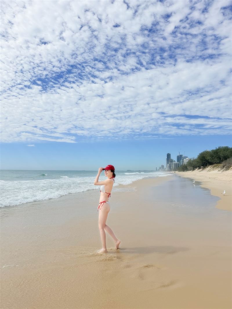 穆熙妍澳洲海边照片