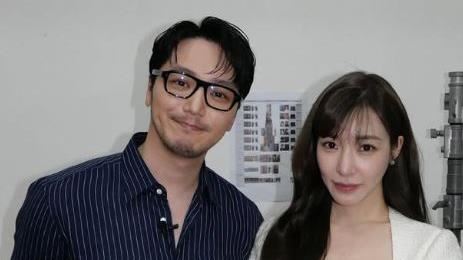 Tiffany與卞耀漢結婚宣布照片