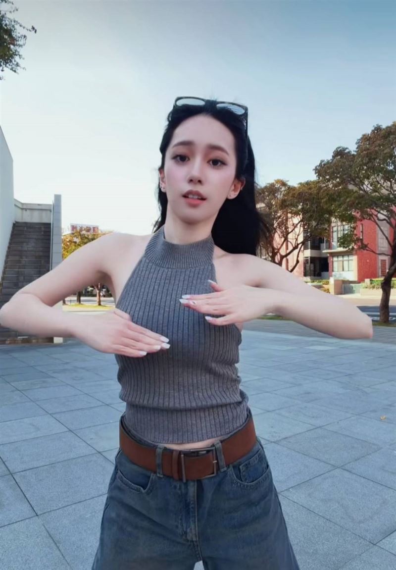 Lucy試用產品兩個月,廠商卻臨時喊卡(圖/翻攝自IG)