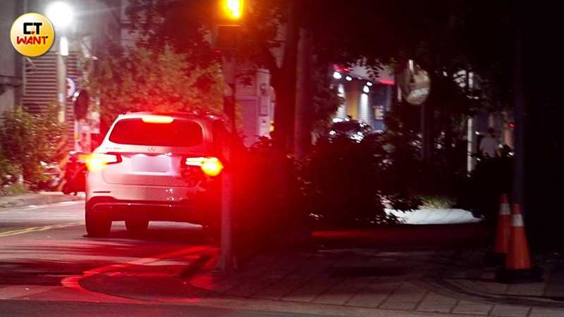 李東洺賽後開車返回住所