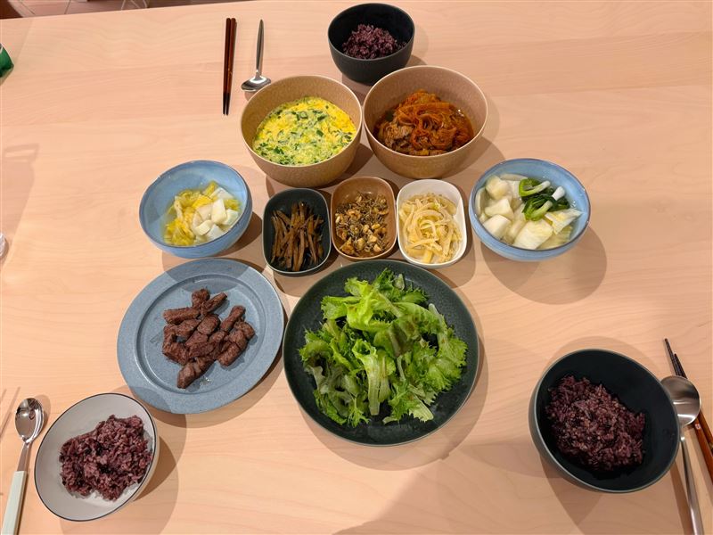 孫藝真分享家常料理與餐桌日常