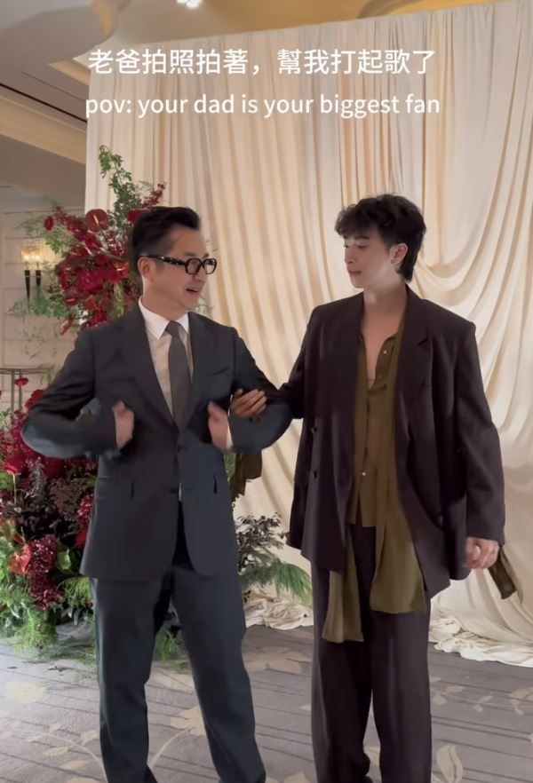 哈林與小哈利合拍短影音