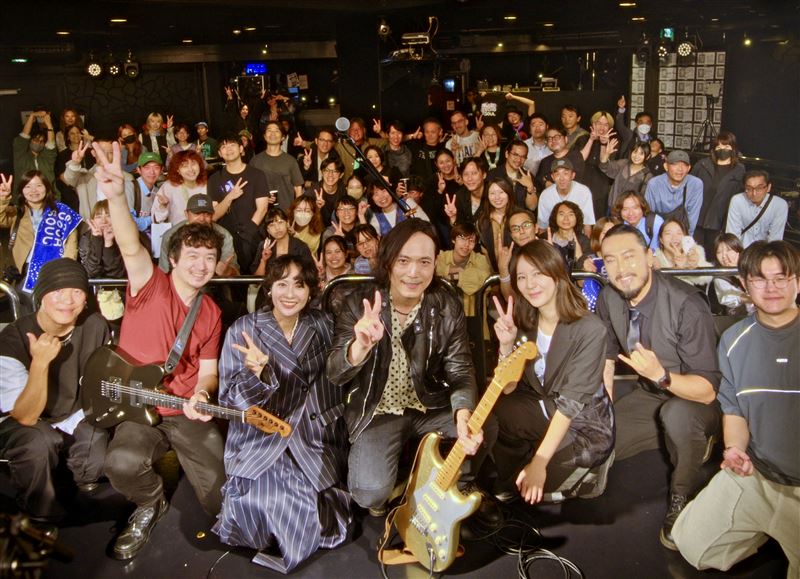 回聲樂團日本巡演演出畫面