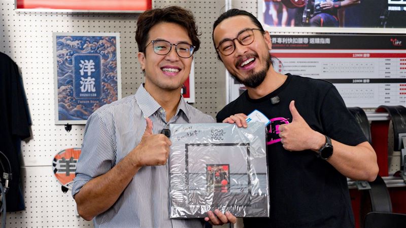 小邱在Podcast邀請沈伯洋暢聊運動產業