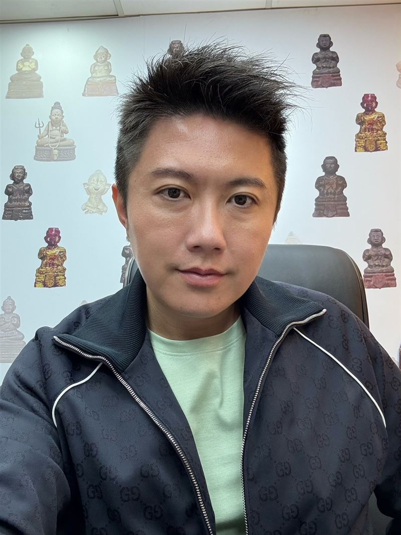 賓賓哥經營直播影像