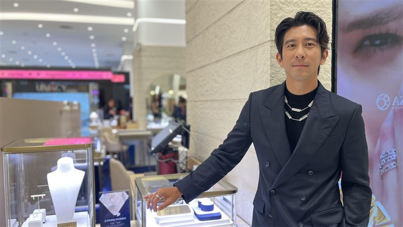 修杰楷與家人合照