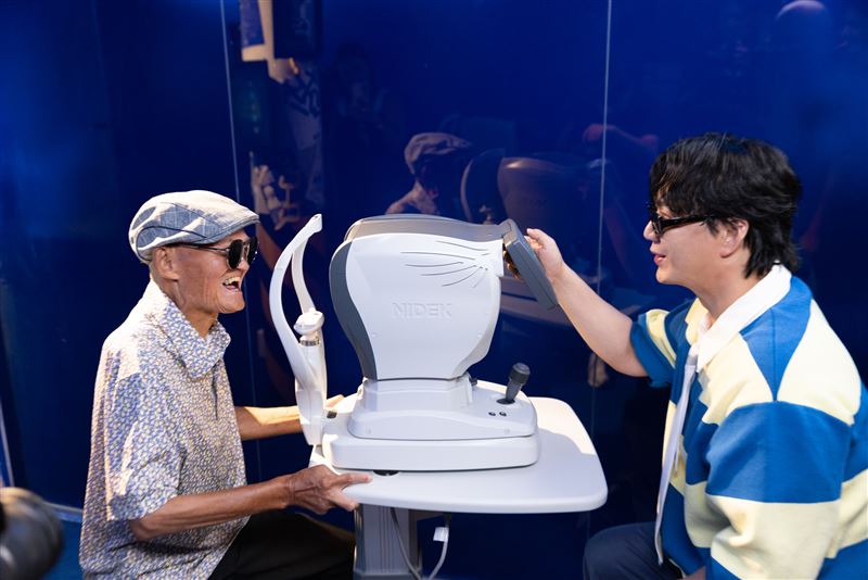 蕭煌奇與李炳輝合照