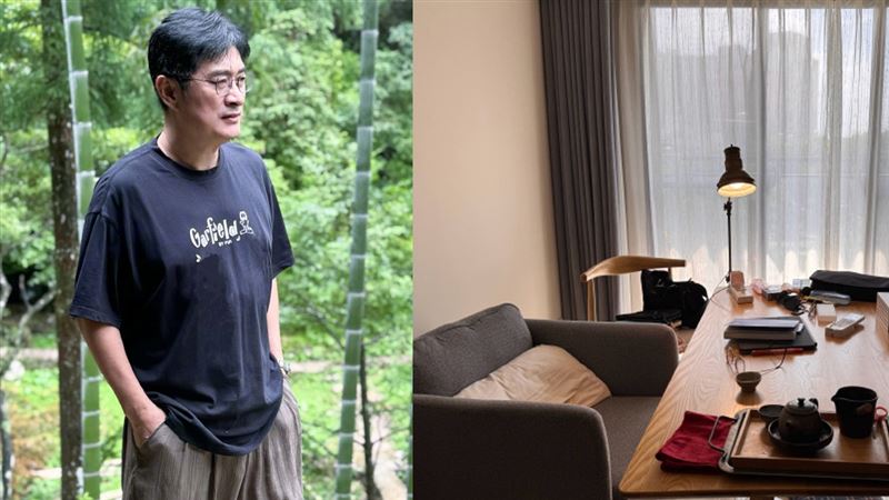 黄安参加活动时的照片