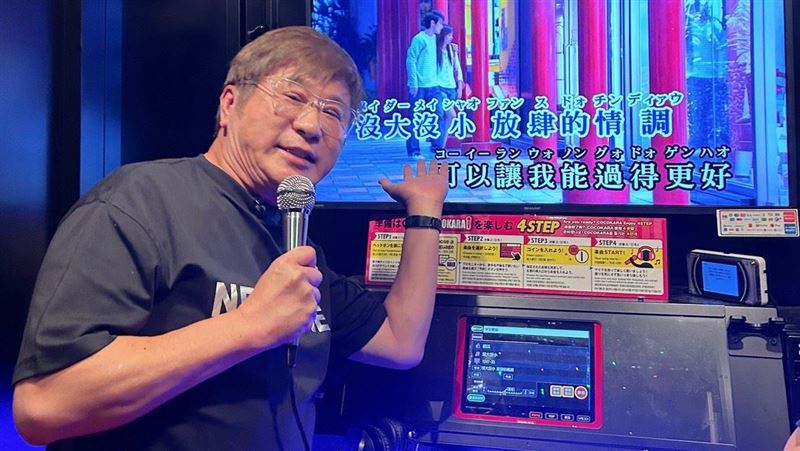 胡瓜在新幹線購物與打嗝趣事