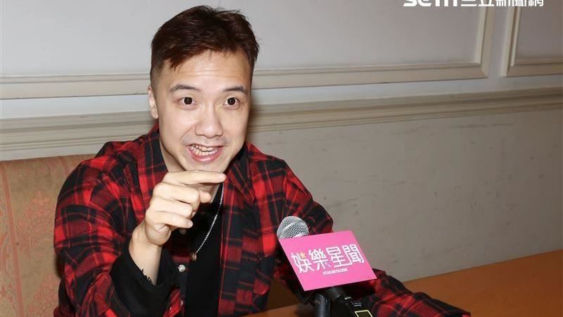 圤智雨與賓賓哥對話照片