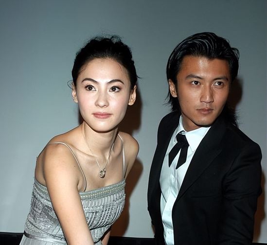 離婚後的兩人各自生活狀態照片