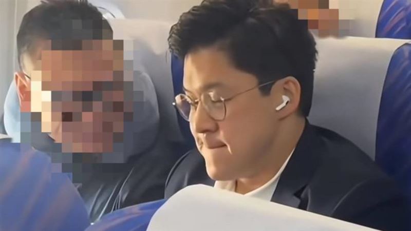 霍啟剛出席活動的頭像照片