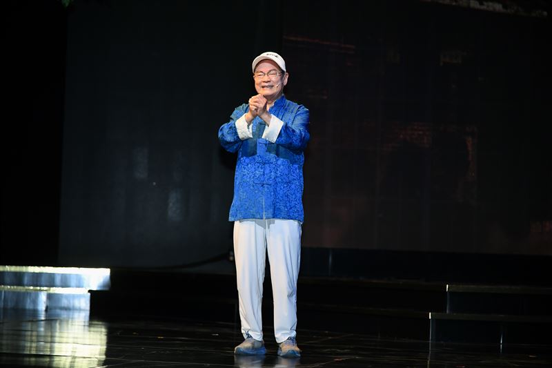 劉福助罕見公開露面