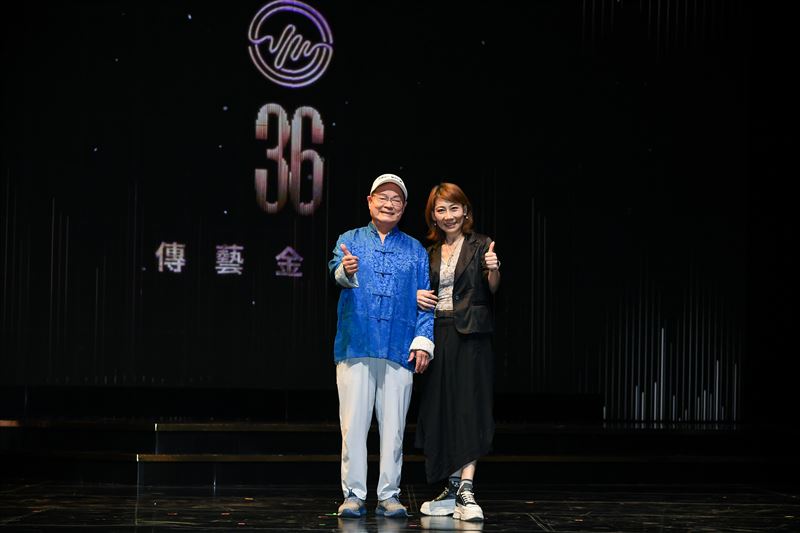 劉福助與郎祖筠彩排照