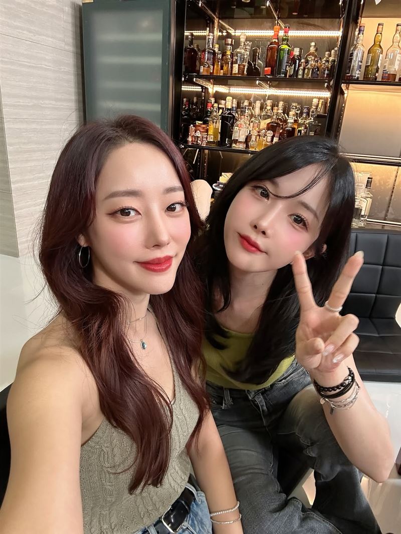 高佑麗與趙賢榮合體