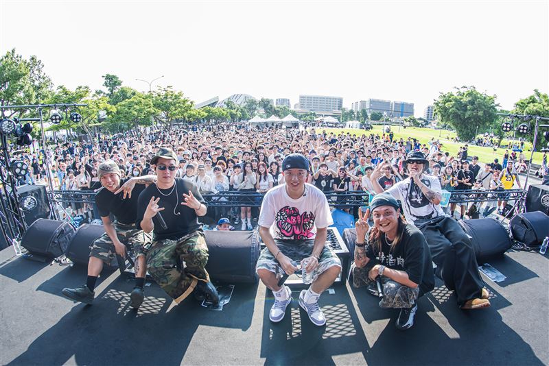 Yappy與 Barry Chen、Multiverse站台力挺