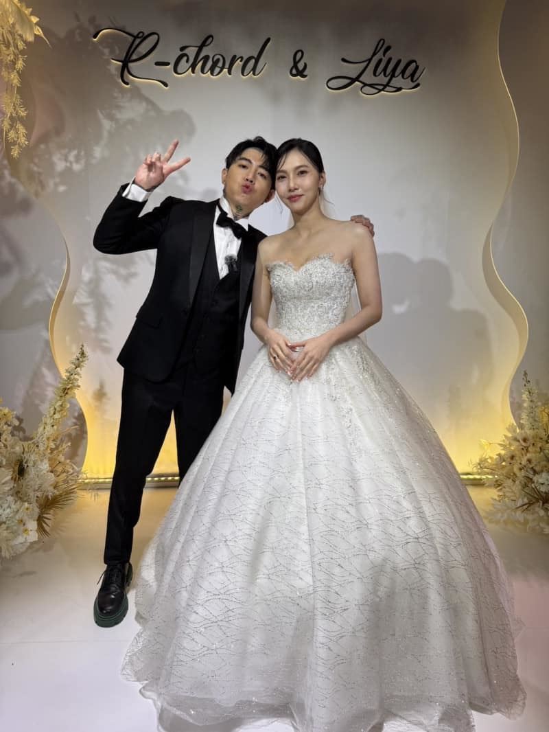 陳緗妮與謝和弦結婚四年照