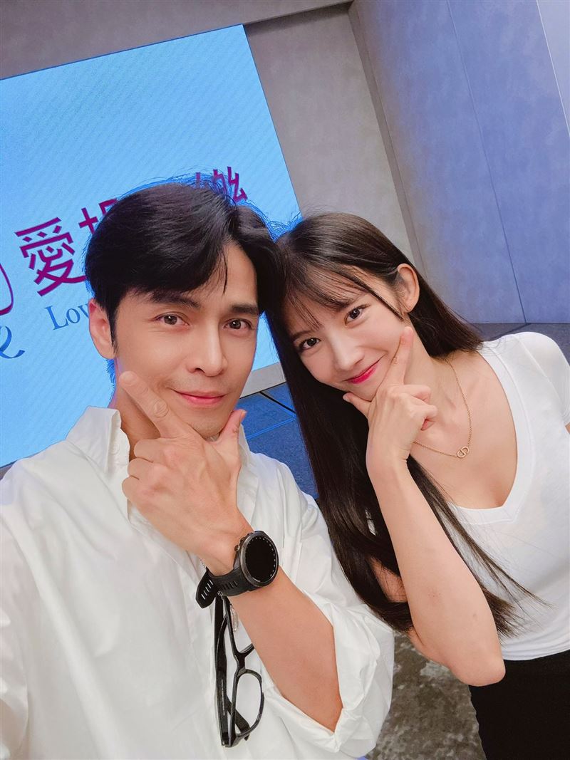 金奈见与GINO合照