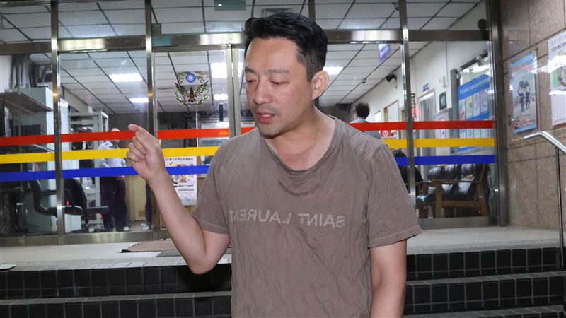 汪小菲闯入大S家