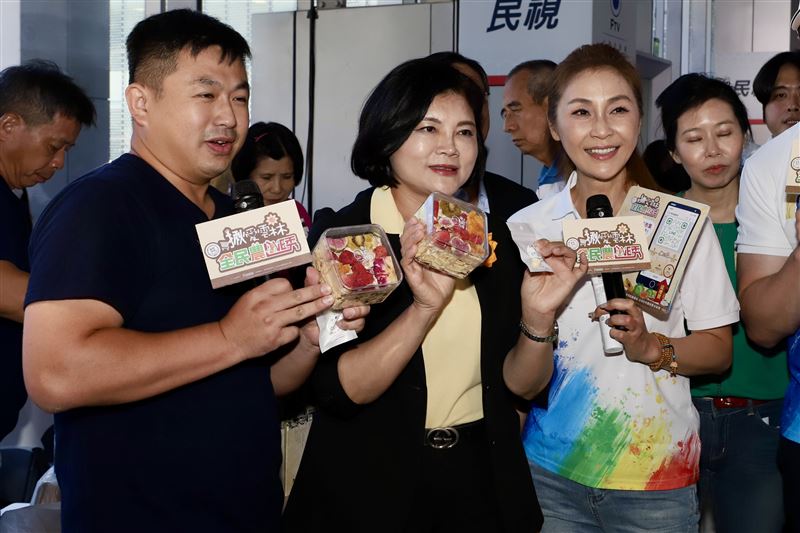 雲林縣長張麗善與梁佑南分享好物