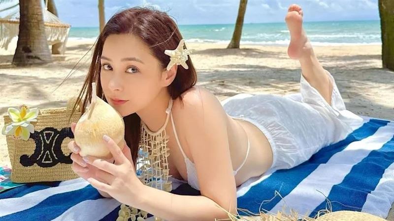 阿嬌曾經歷艷照風波的照片