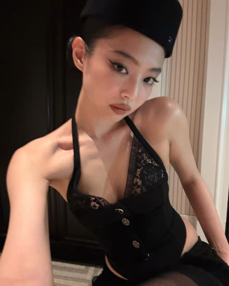 Jennie照片