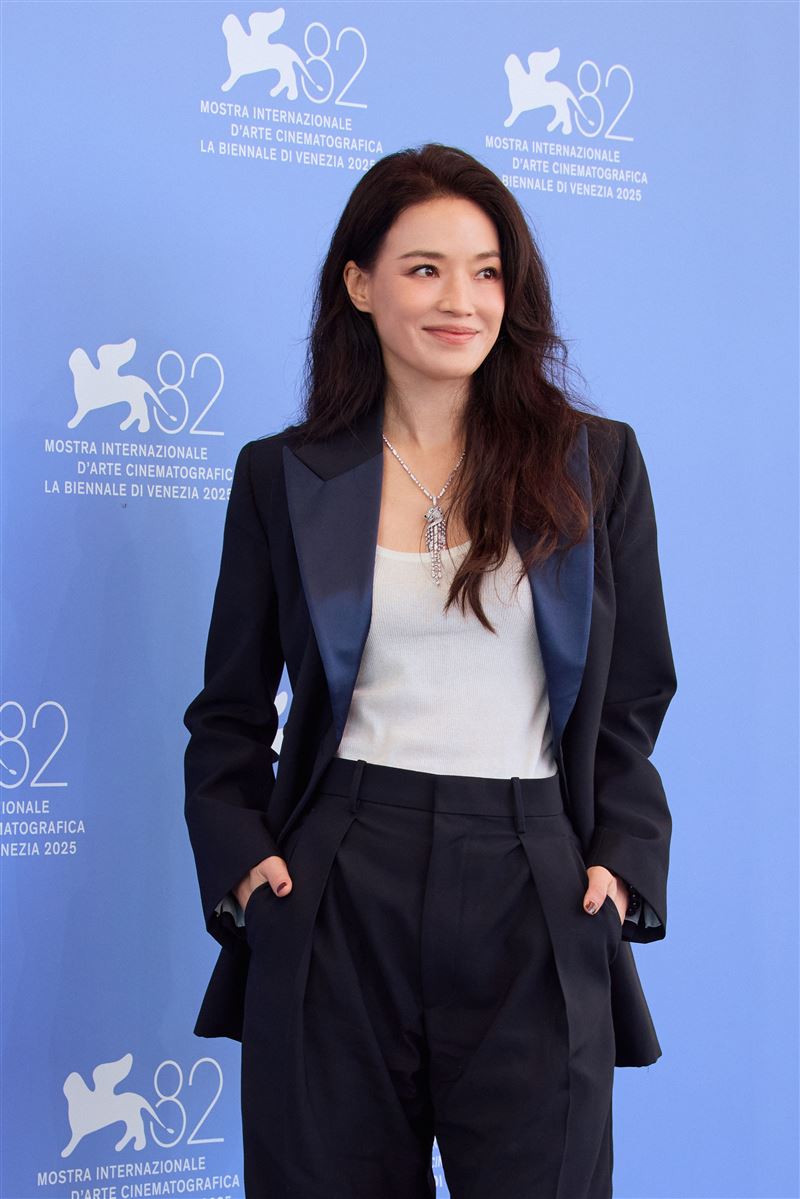 舒淇以导演身份参展的红毯瞬间