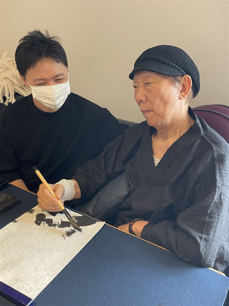 82歲橋幸夫健影