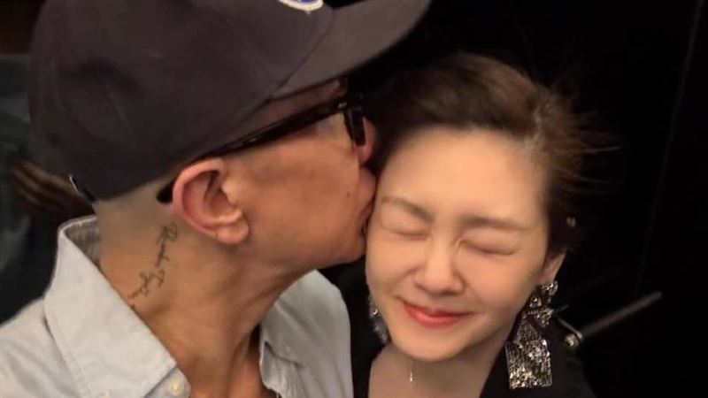 大S逝世后具俊曄在墓园陪伴图片