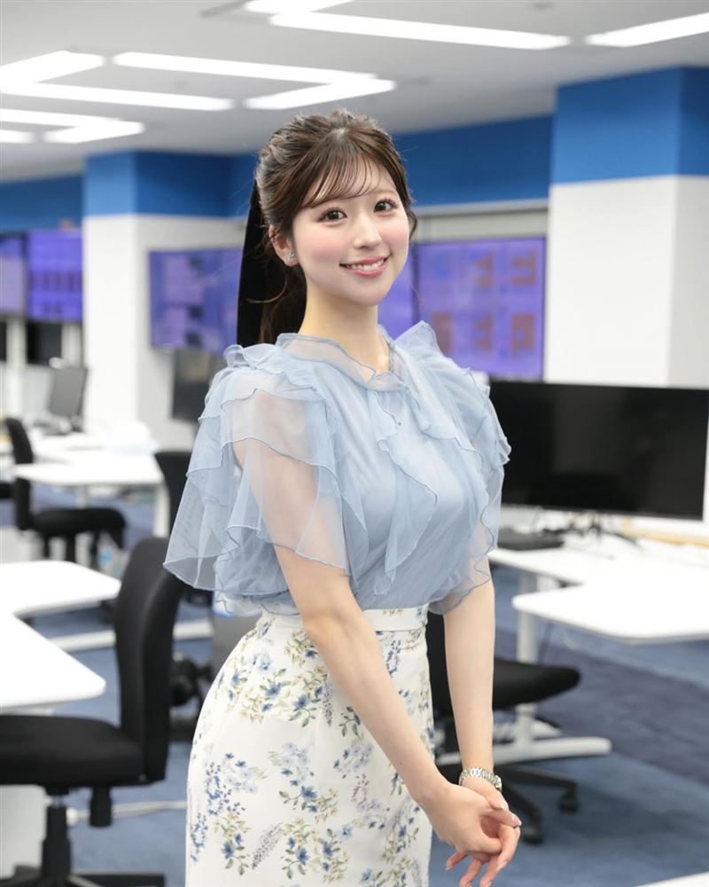 小林李衣奈煙花畫面