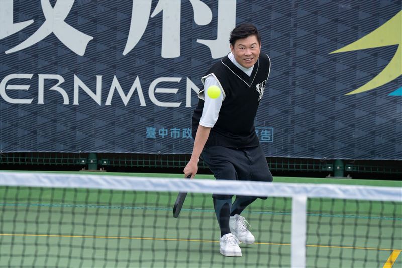 曾國城手上代言不少（圖／翻攝自臉書）