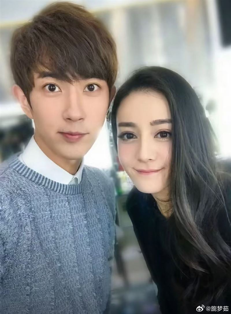迪麗熱巴與于朦朧