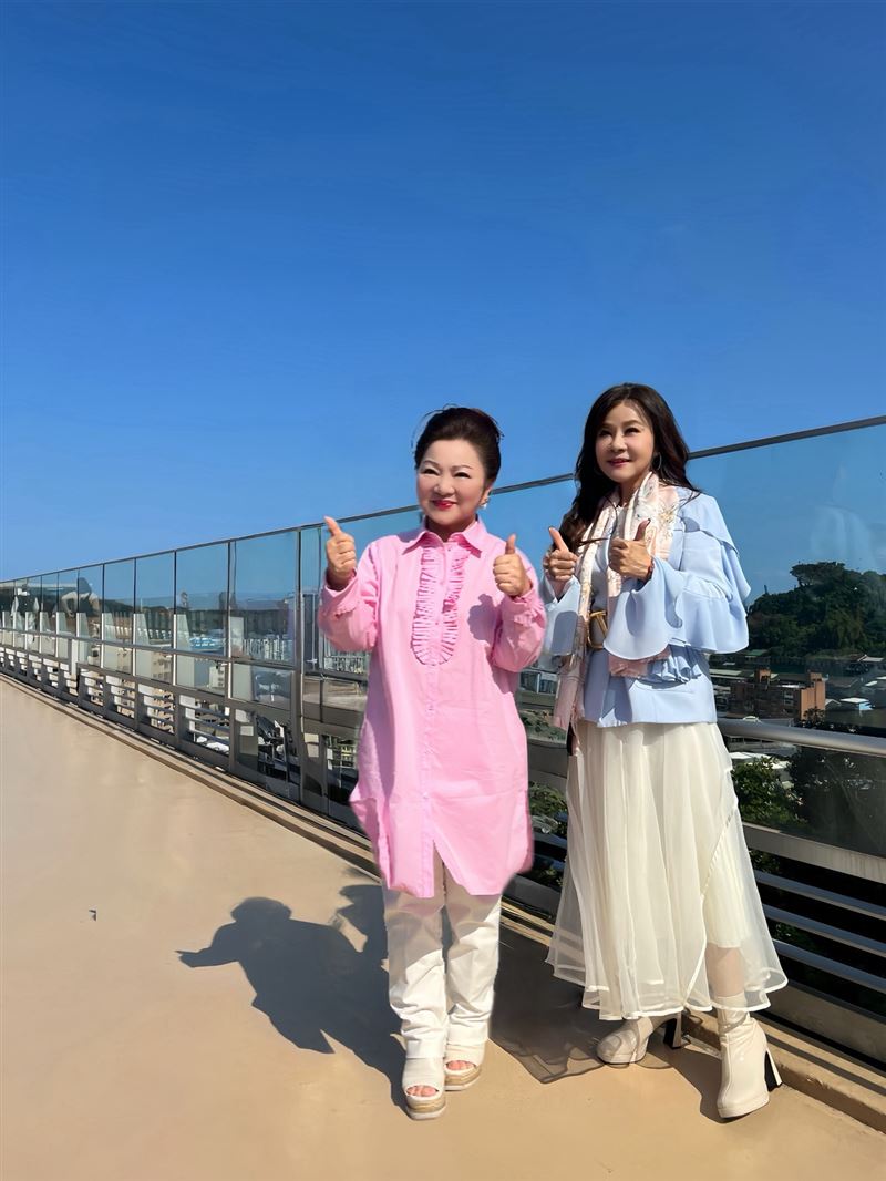 龍千玉力挺白冰冰