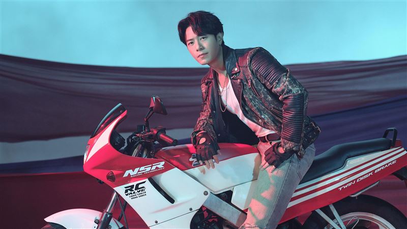 韋禮安MV造型1