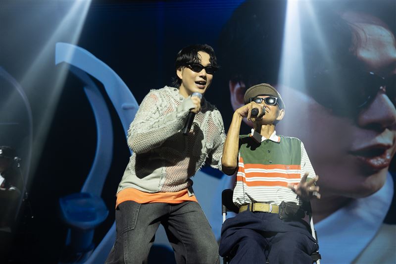 蕭煌奇宣布世界巡演
