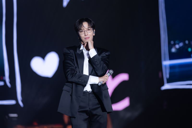 CNBLUE主唱鄭容和在桃園舉辦演唱會