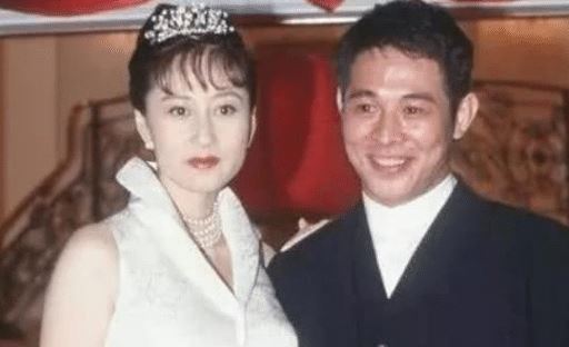 李连杰与利智长跑十年才结婚