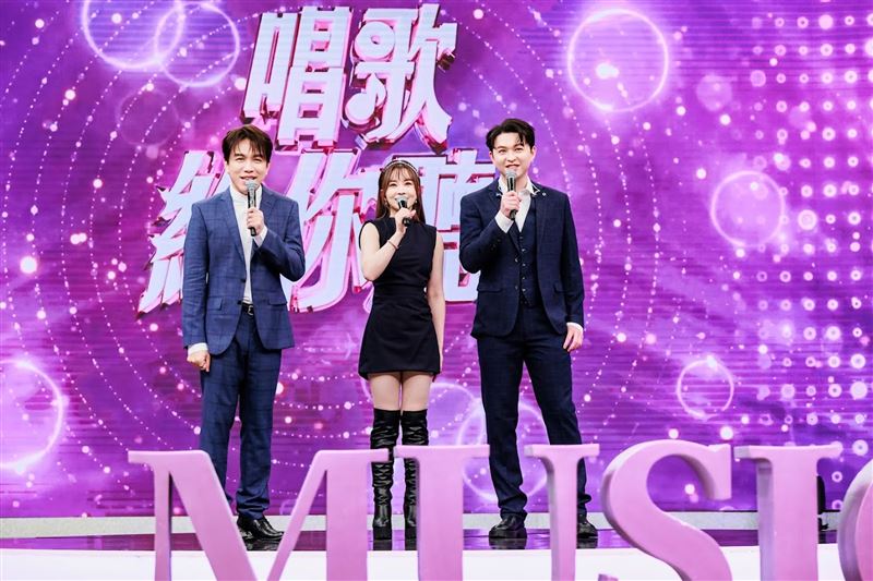 主持群許志豪（左起）、杜忻恬、李子森合作