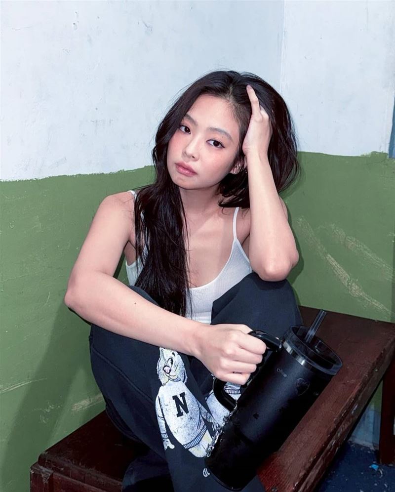 Jennie將出席巴黎時裝周