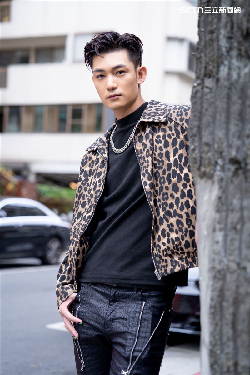 AZ李孝祖KTV工作照片