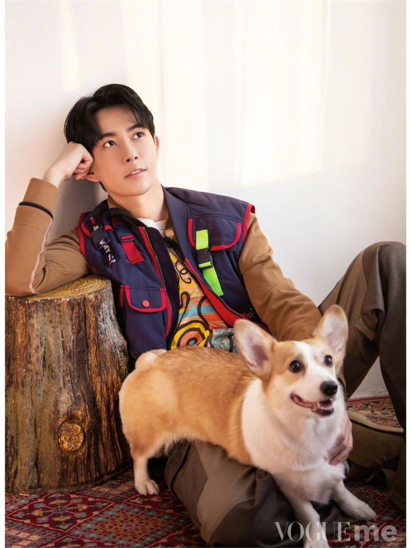 于朦朧曾與愛犬一起拍雜誌