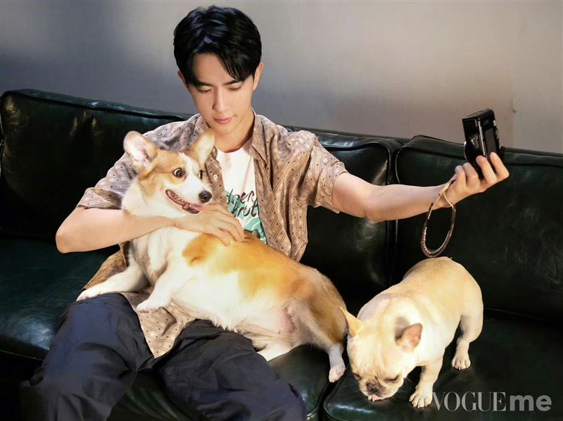 于朦朧與爱犬福麗火腿