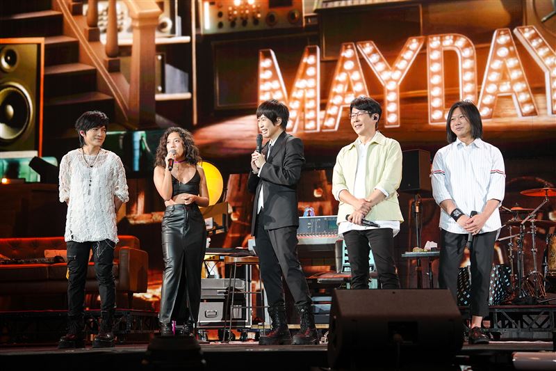 五月天與李竺芯同台現場