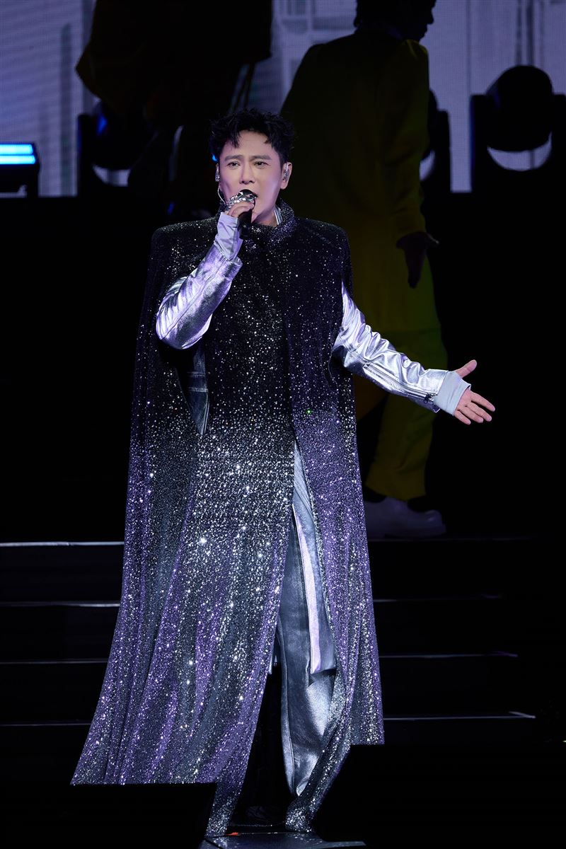 张信哲唱进国际地标麦迪逊花园广场