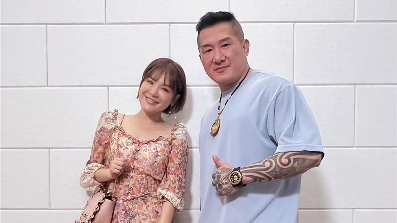 馆長直播相关截图