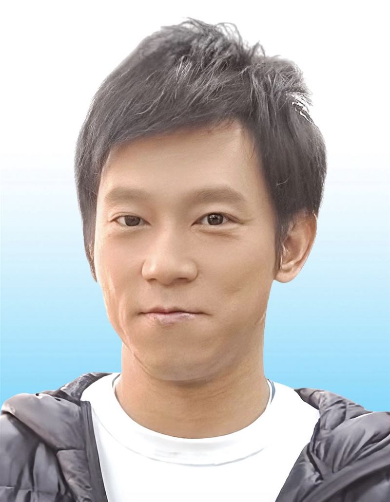 顏正國遺照選定