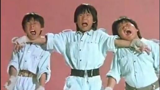 影迷哀悼中的合照